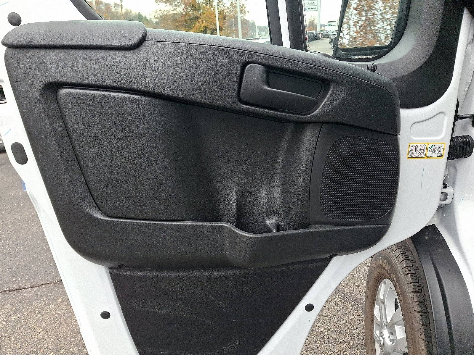 New 2026 RAM ProMaster 1500 w/ Quick Order Package 22G SLT image 10