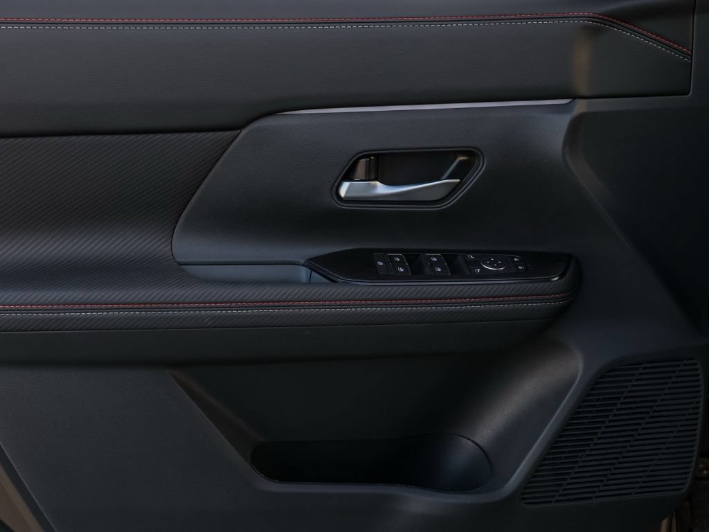 New 2026 Nissan Kicks SR FWD image 24