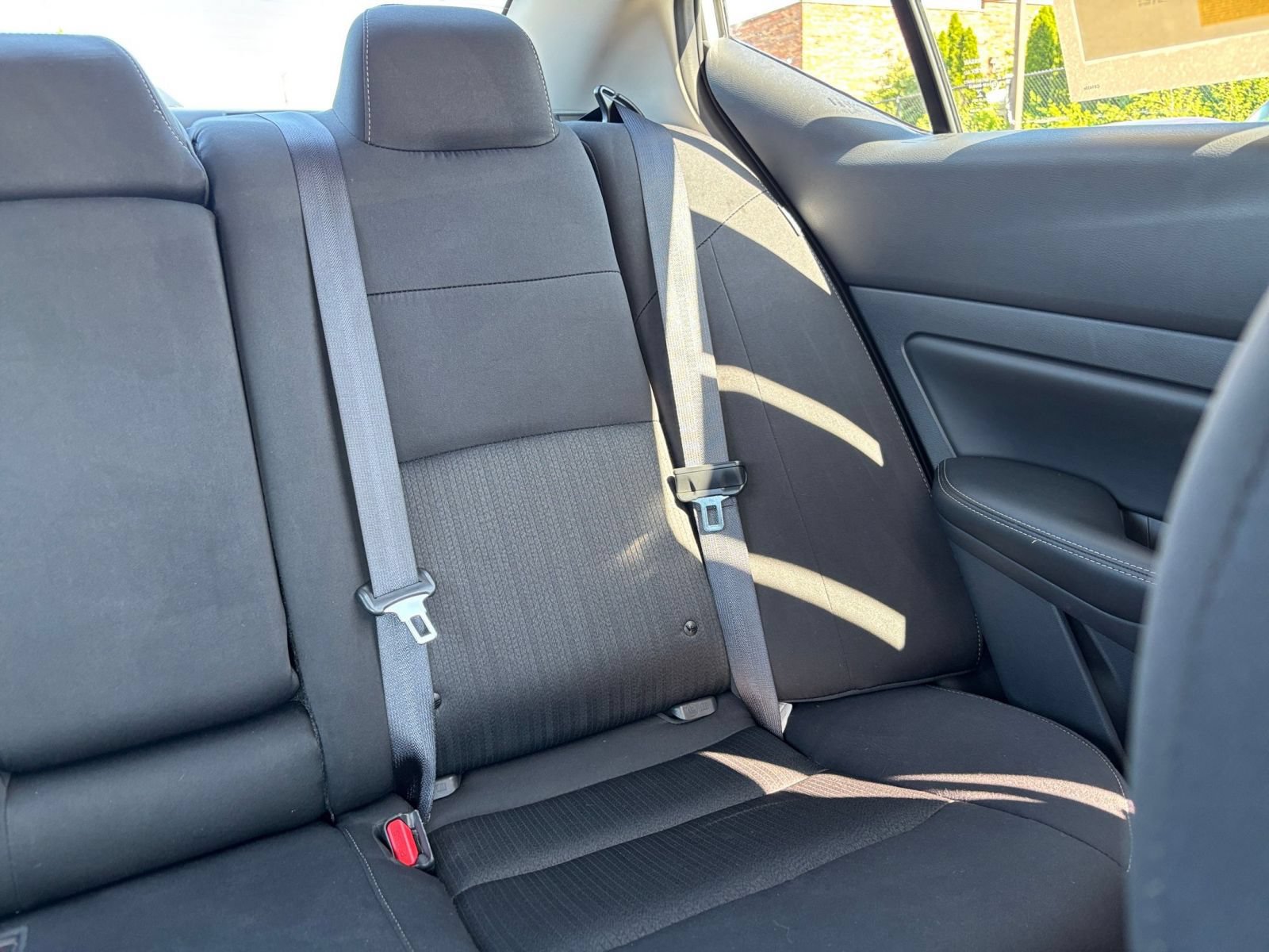 Used 2025 Nissan Altima 2.5 SV FWD image 35