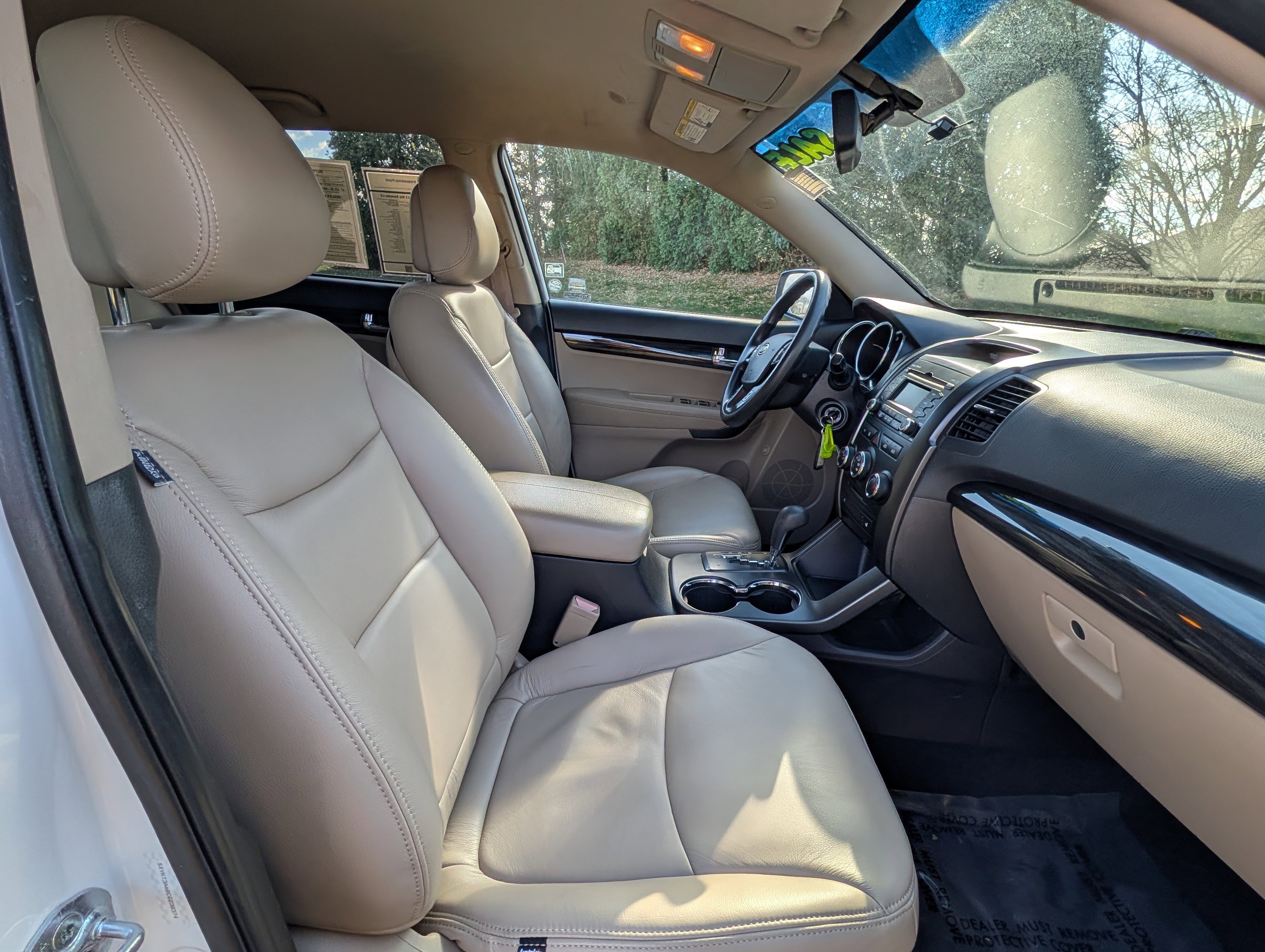 Used 2012 Kia Sorento LX w/ Convenience Pkg image 11