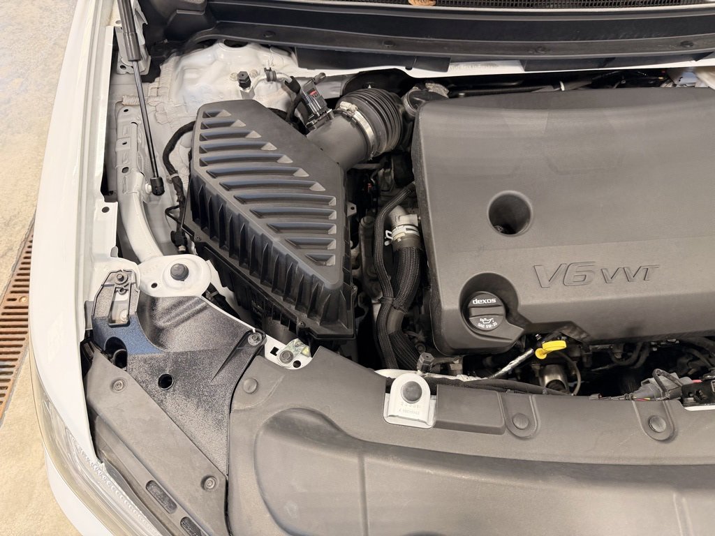 Used 2024 Chevrolet Traverse Premier image 32