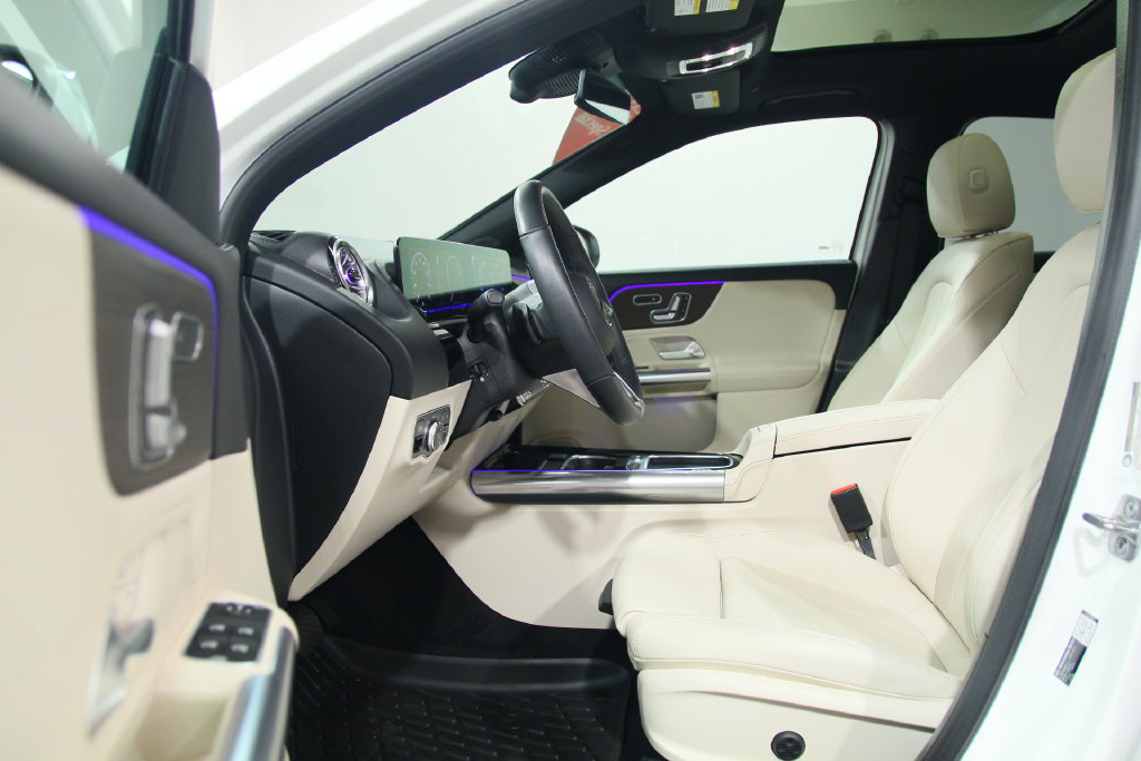 Certified 2026 Mercedes-Benz GLA 250 4MATIC image 6