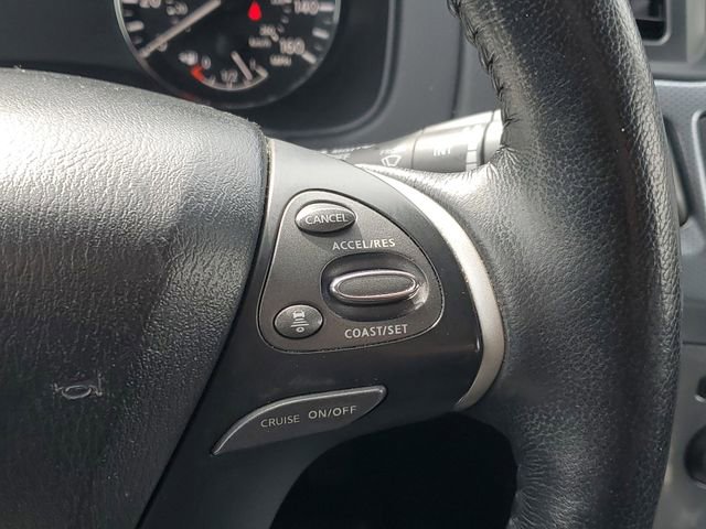 Used 2020 Nissan Pathfinder SL AWD/4WD image 25