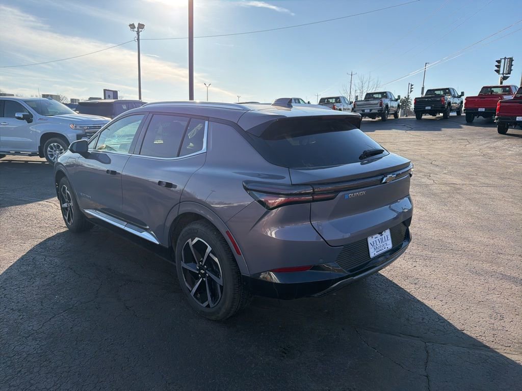 Used 2025 Chevrolet Equinox EV LT image 4