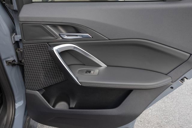 Certified 2025 BMW X2 xDrive28i image 17