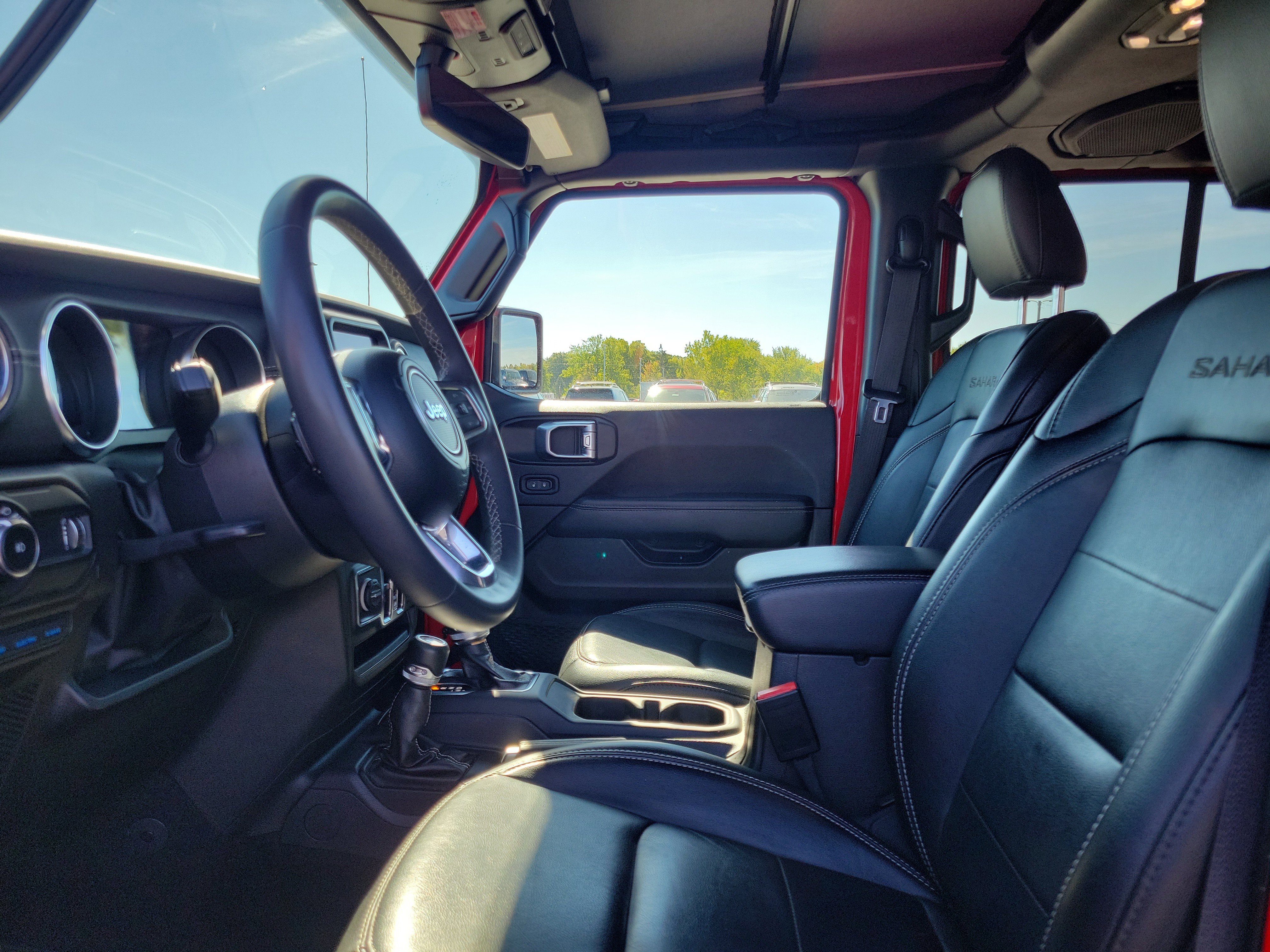 Used 2023 Jeep Wrangler Sahara image 15