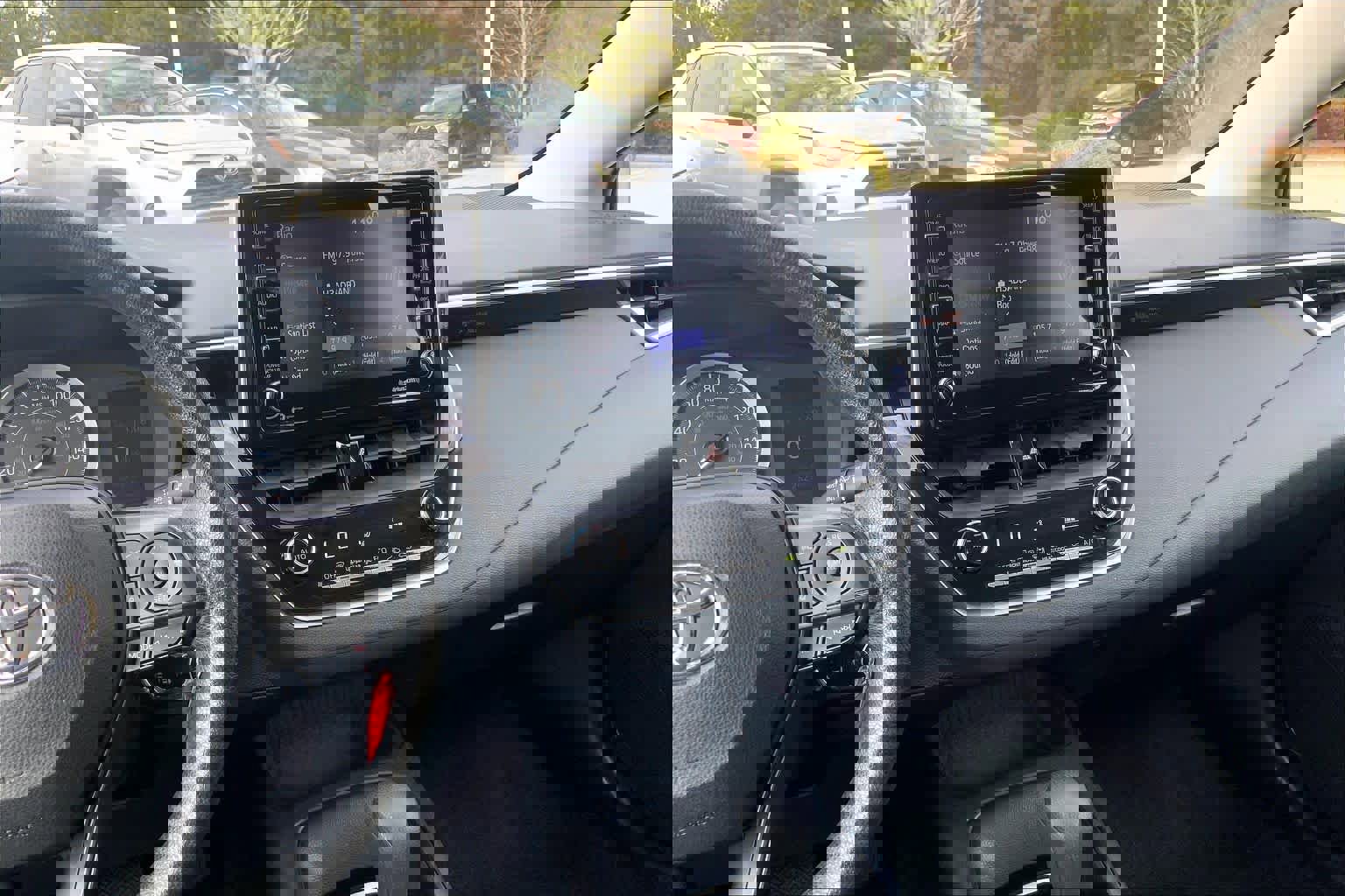 Used 2021 Toyota Corolla LE image 7