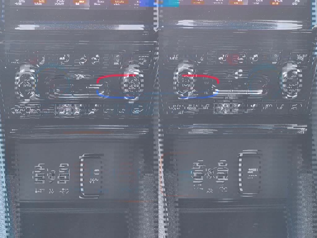 Used 2021 Jeep Grand Cherokee L Overland w/ Advanced Protech Group III image 18