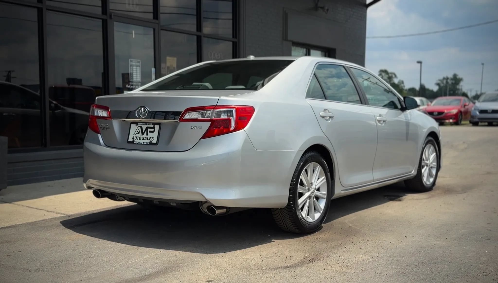 Used 2012 Toyota Camry XLE FWD image 2