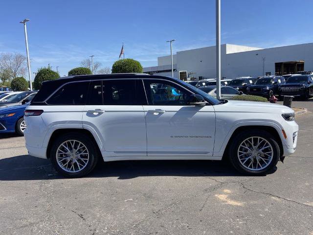 Used 2022 Jeep Grand Cherokee Summit w/ Advanced Protech Group IV image 2