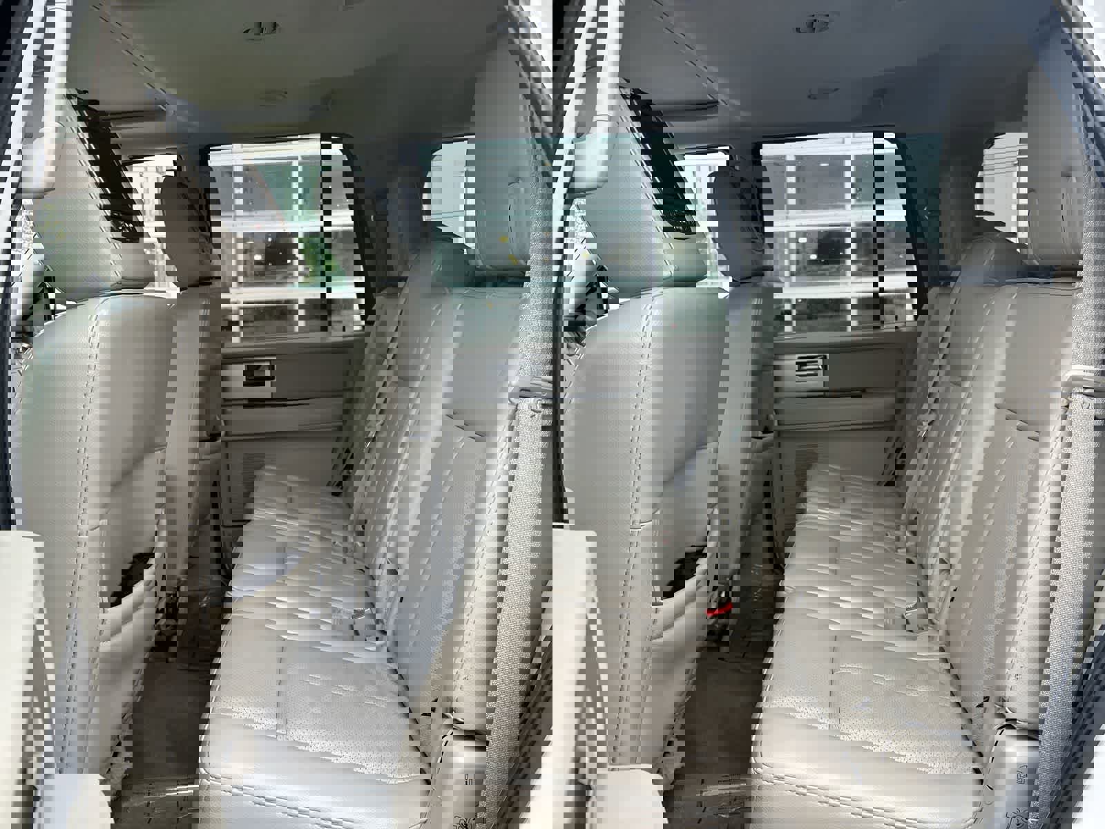 Used 2013 Ford Expedition Limited AWD/4WD image 10