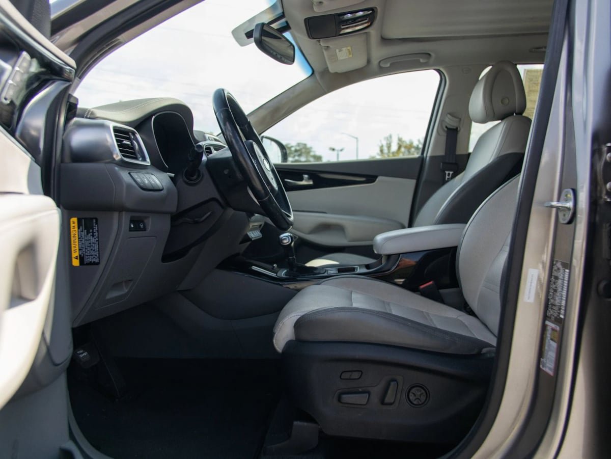 Used 2016 Kia Sorento SX FWD image 15