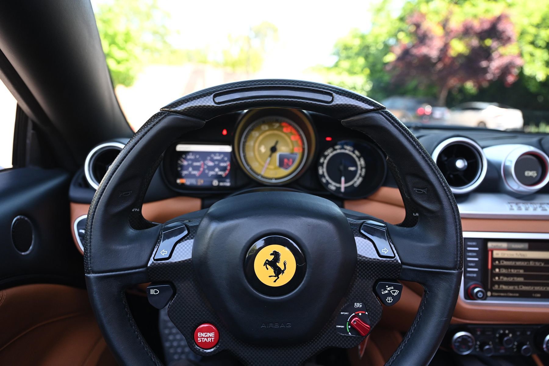 Used 2016 Ferrari California T RWD image 37