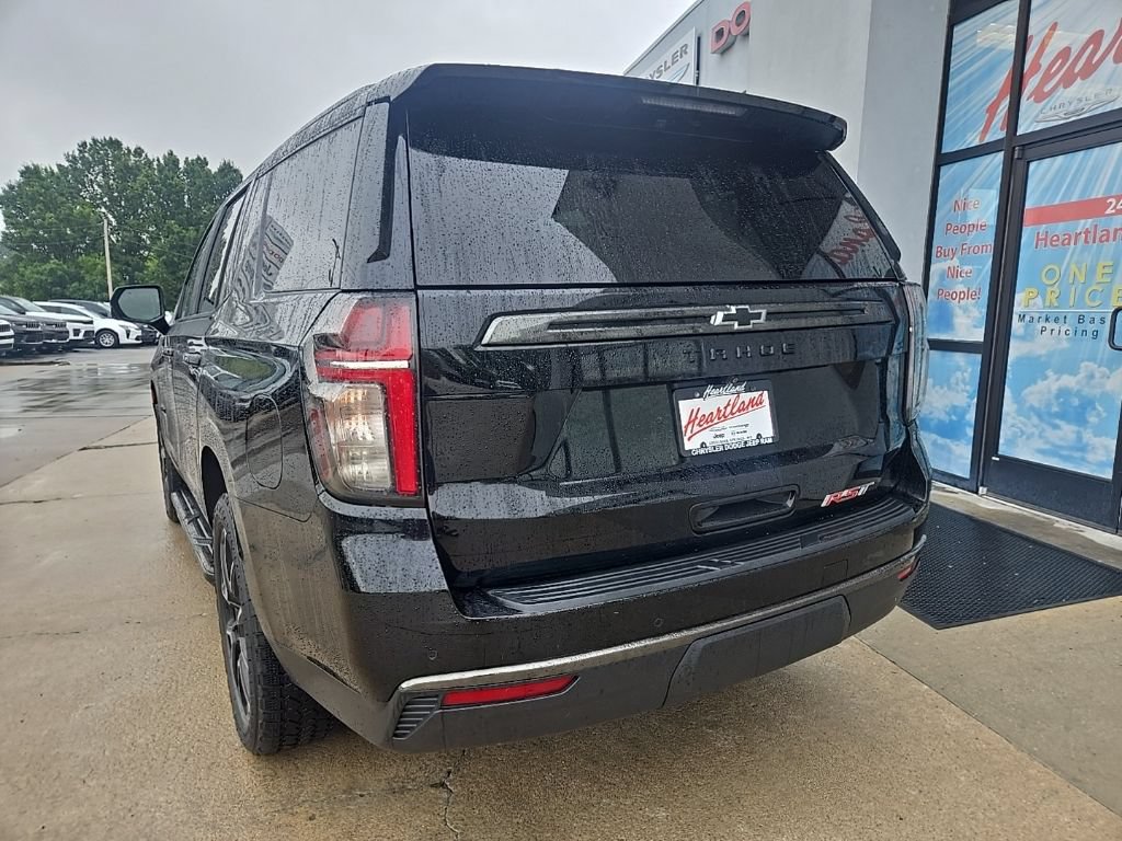 Used 2021 Chevrolet Tahoe RST w/ Luxury Package AWD/4WD image 9