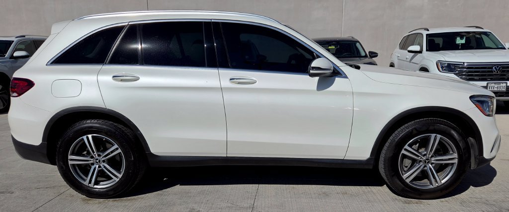 Used 2020 Mercedes-Benz GLC 300 image 4