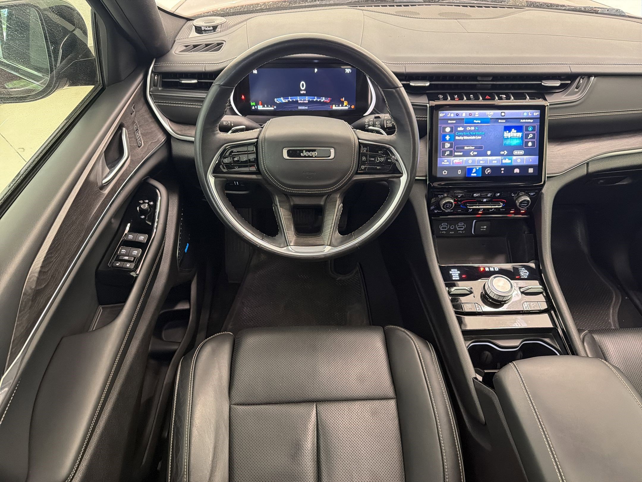 Used 2022 Jeep Grand Cherokee L Overland w/ Luxury Tech Group IV image 26