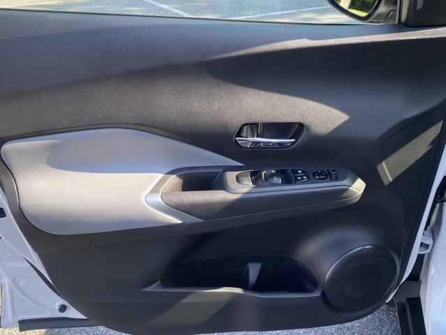 Used 2022 Nissan Kicks SR w/ Premium Package image 12