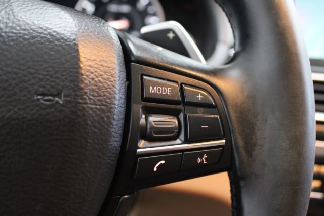 Used 2015 BMW 750Li xDrive AWD/4WD image 23