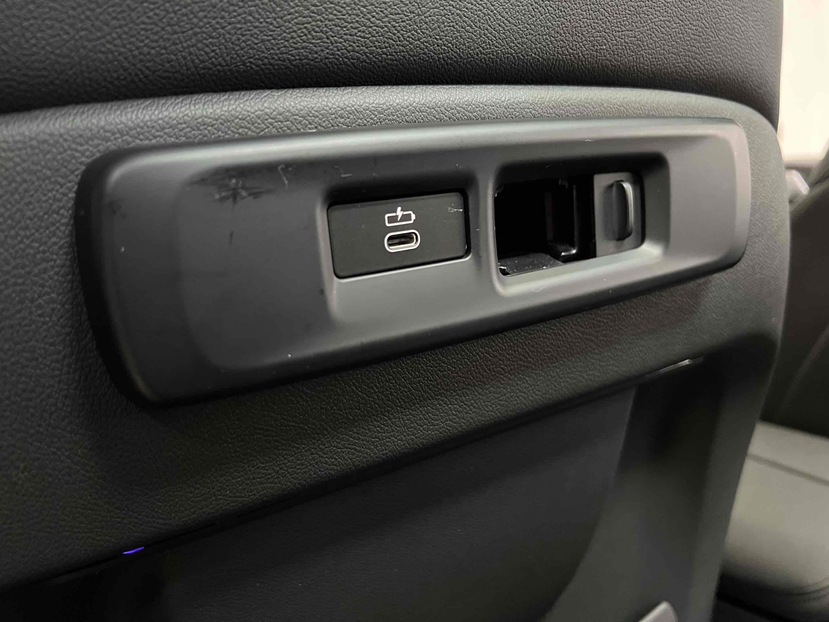 Used 2022 BMW X7 xDrive40i w/ Premium Package AWD/4WD image 37