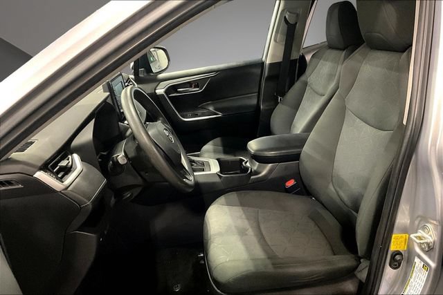 Used 2022 Toyota RAV4 XLE AWD/4WD image 21