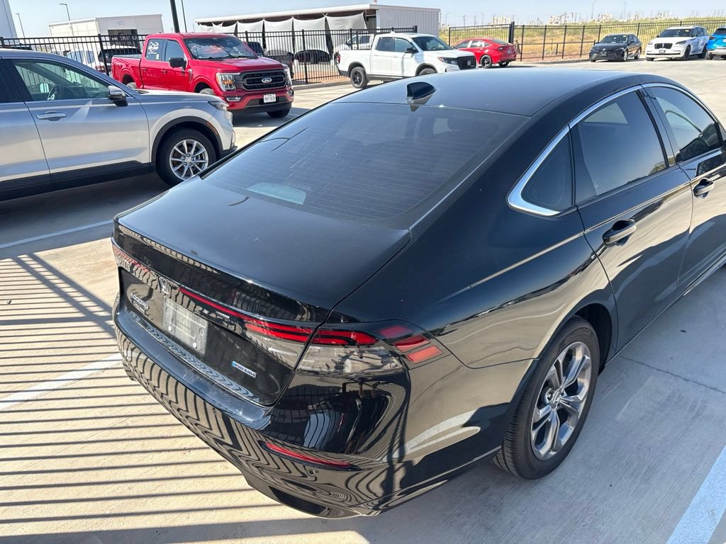 Used 2025 Honda Accord EX-L image 9