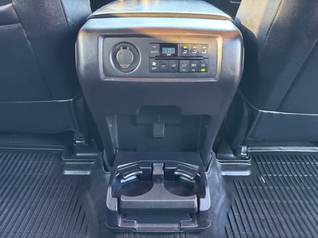 Used 2018 Toyota Sequoia TRD Sport AWD/4WD image 30
