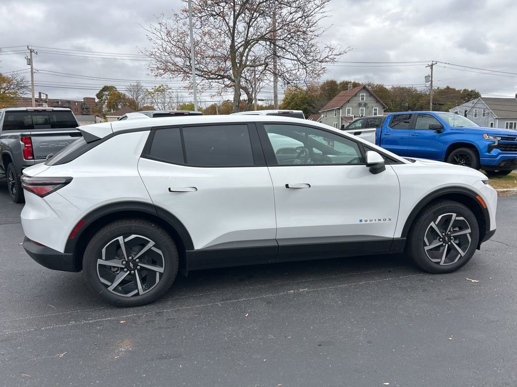 New 2026 Chevrolet Equinox EV LT image 6