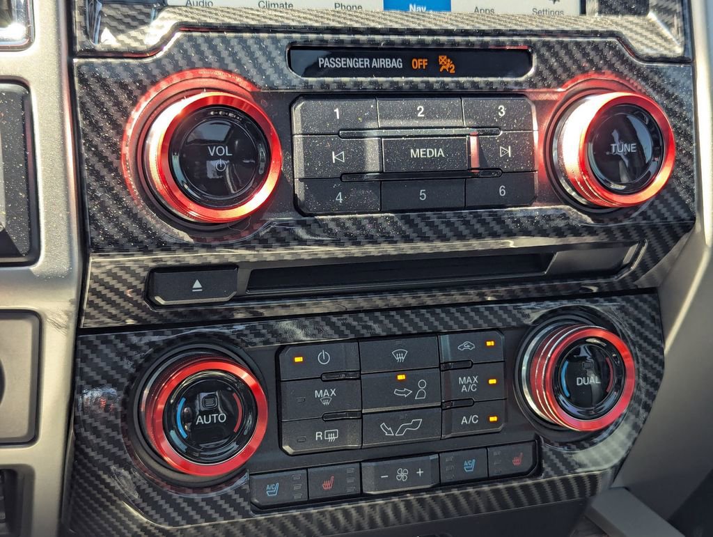 Used 2016 Ford F150 Lariat w/ Equipment Group 502A Luxury AWD/4WD image 19