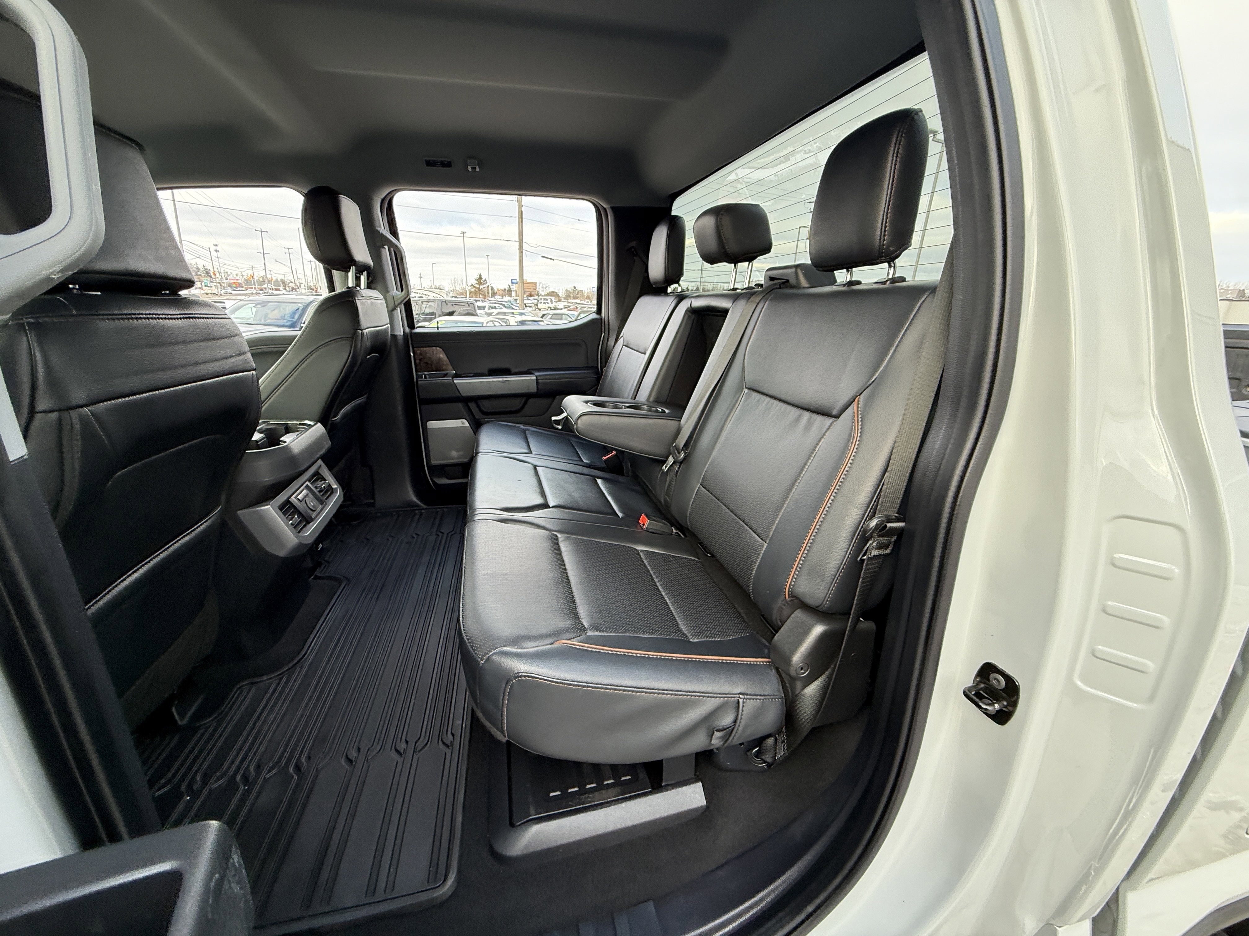 Used 2025 Ford F450 Lariat w/ FX4 Off-Road Package image 25