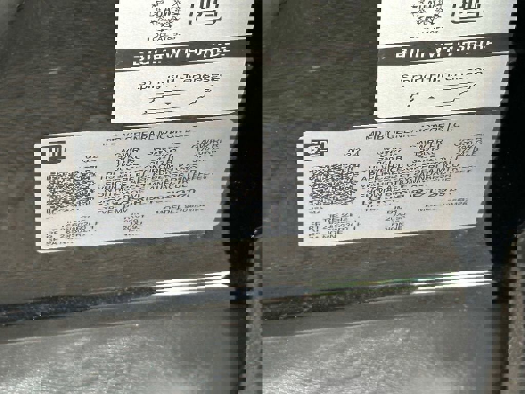 New 2024 Cadillac Lyriq Luxury w/ LPO, Floor Liner Package image 20