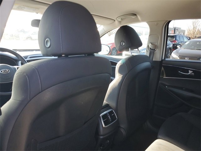 Used 2020 Kia Sorento S image 10