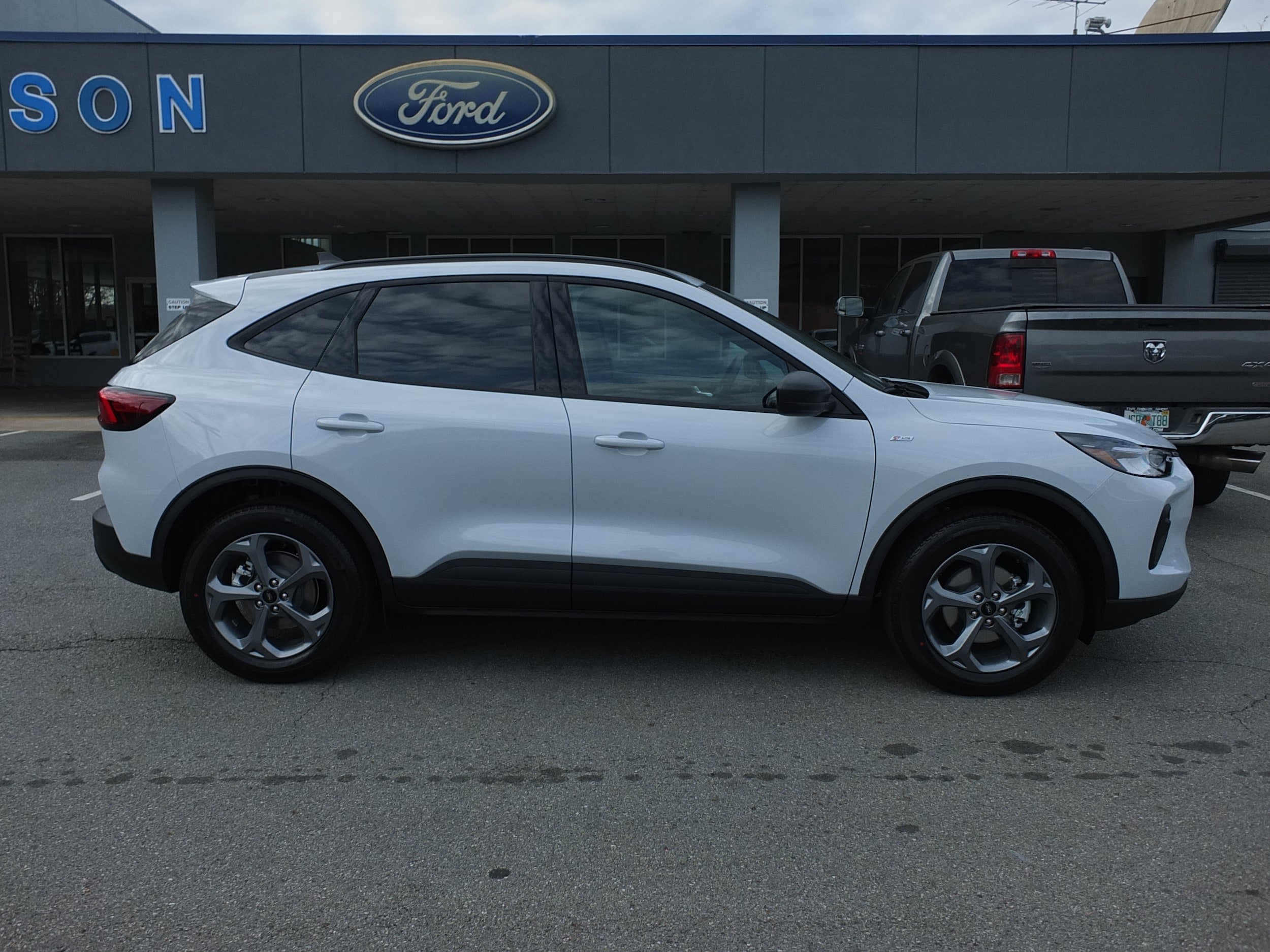 New 2026 Ford Escape ST-Line w/ Tech Pack #1 AWD/4WD image 2