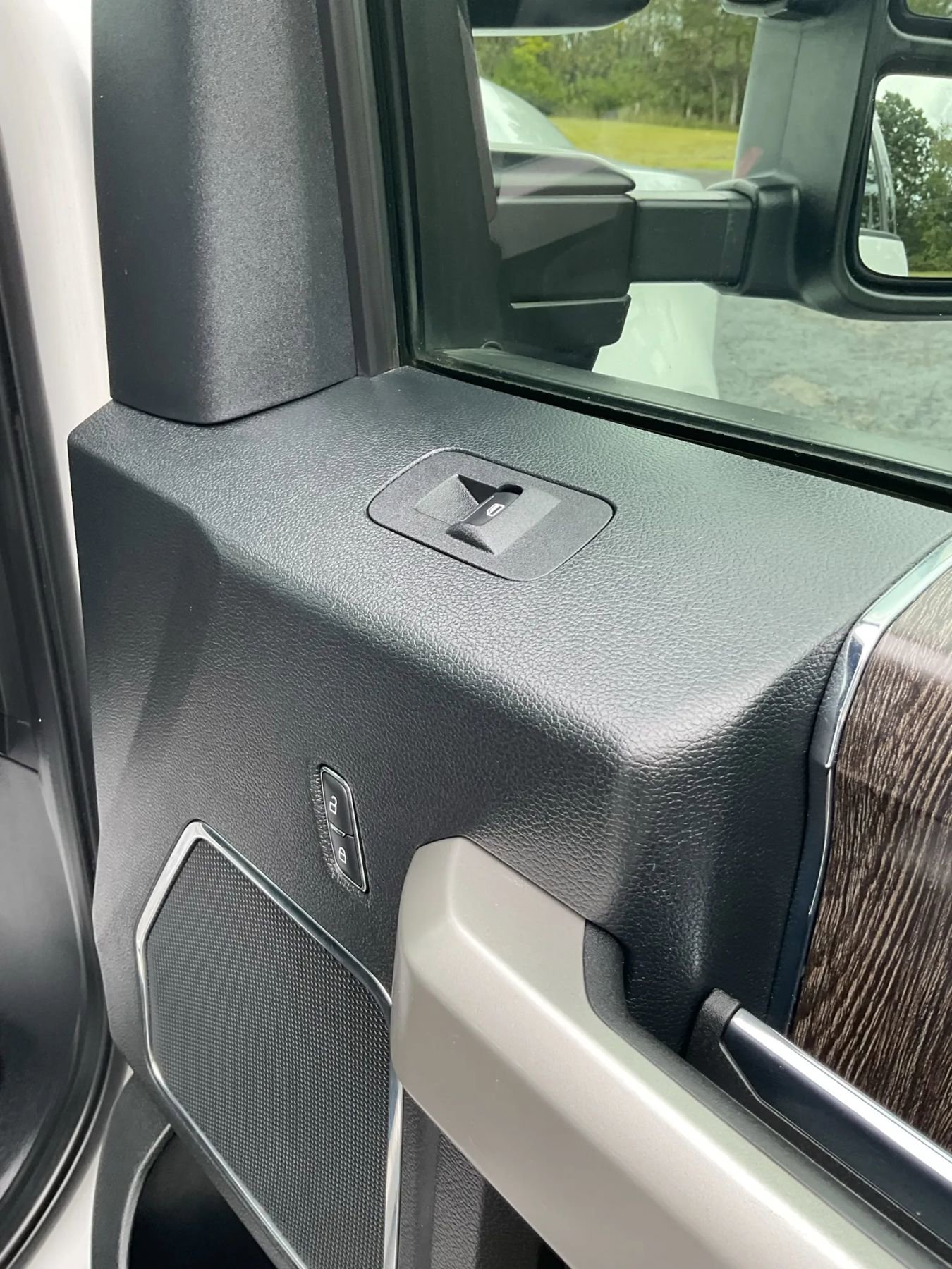 Used 2020 Ford F250 Lariat w/ Lariat Value Package image 46