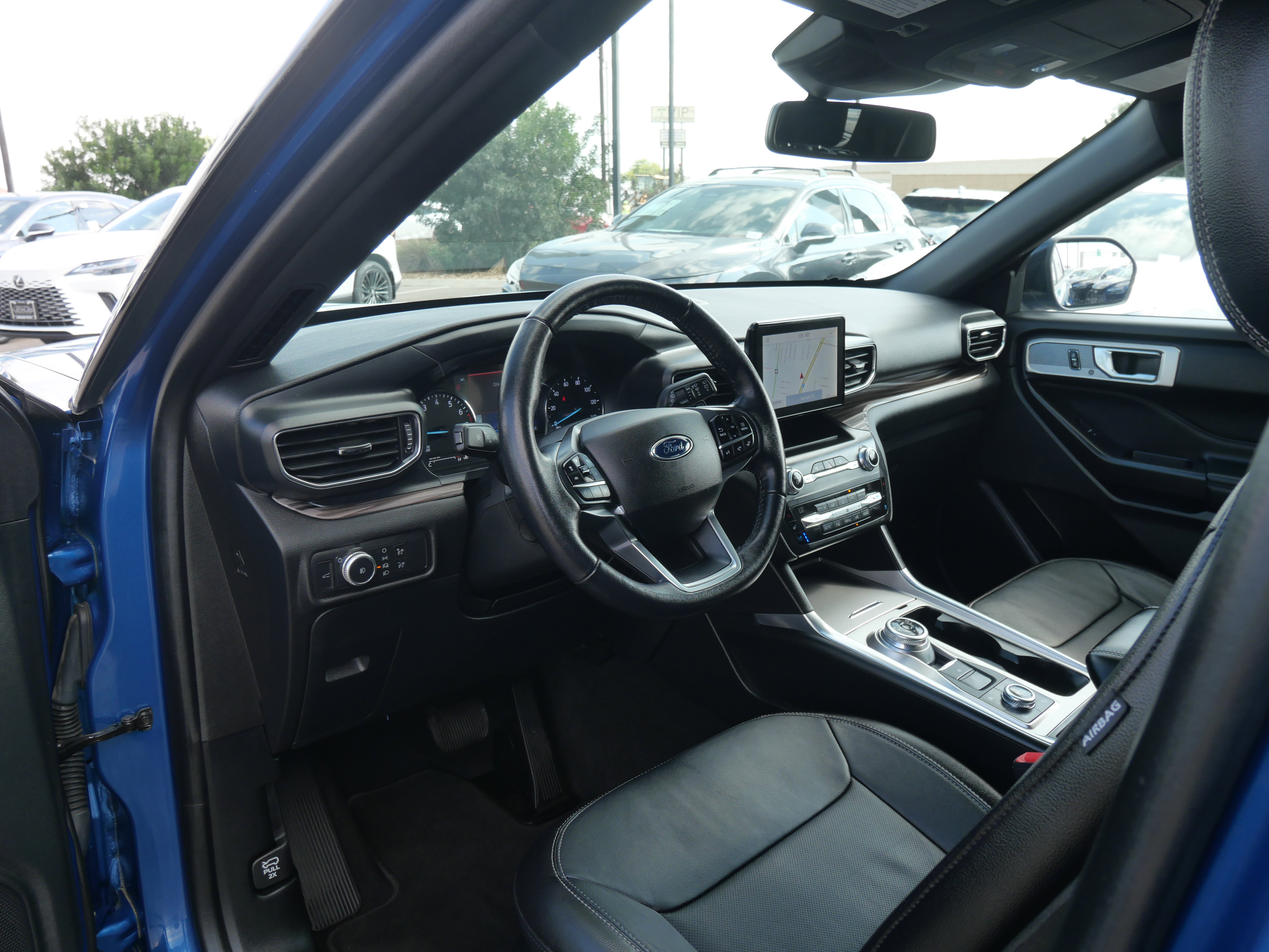 Used 2020 Ford Explorer Limited image 21