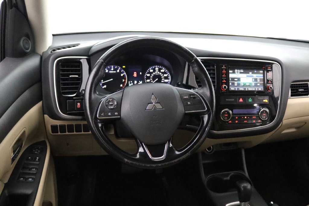 Used 2016 Mitsubishi Outlander SE FWD image 17