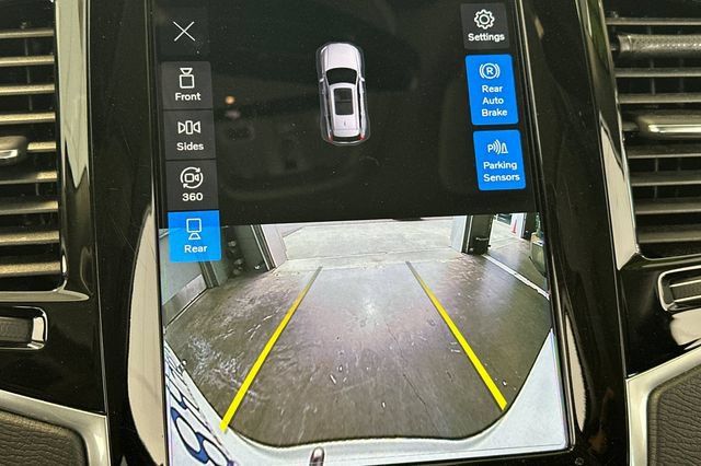 Used 2023 Volvo XC90 B5 Plus AWD/4WD image 25