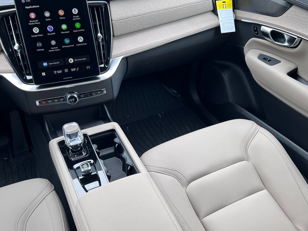 New 2026 Volvo XC90 B6 Plus w/ Protection Package Premier AWD/4WD image 18