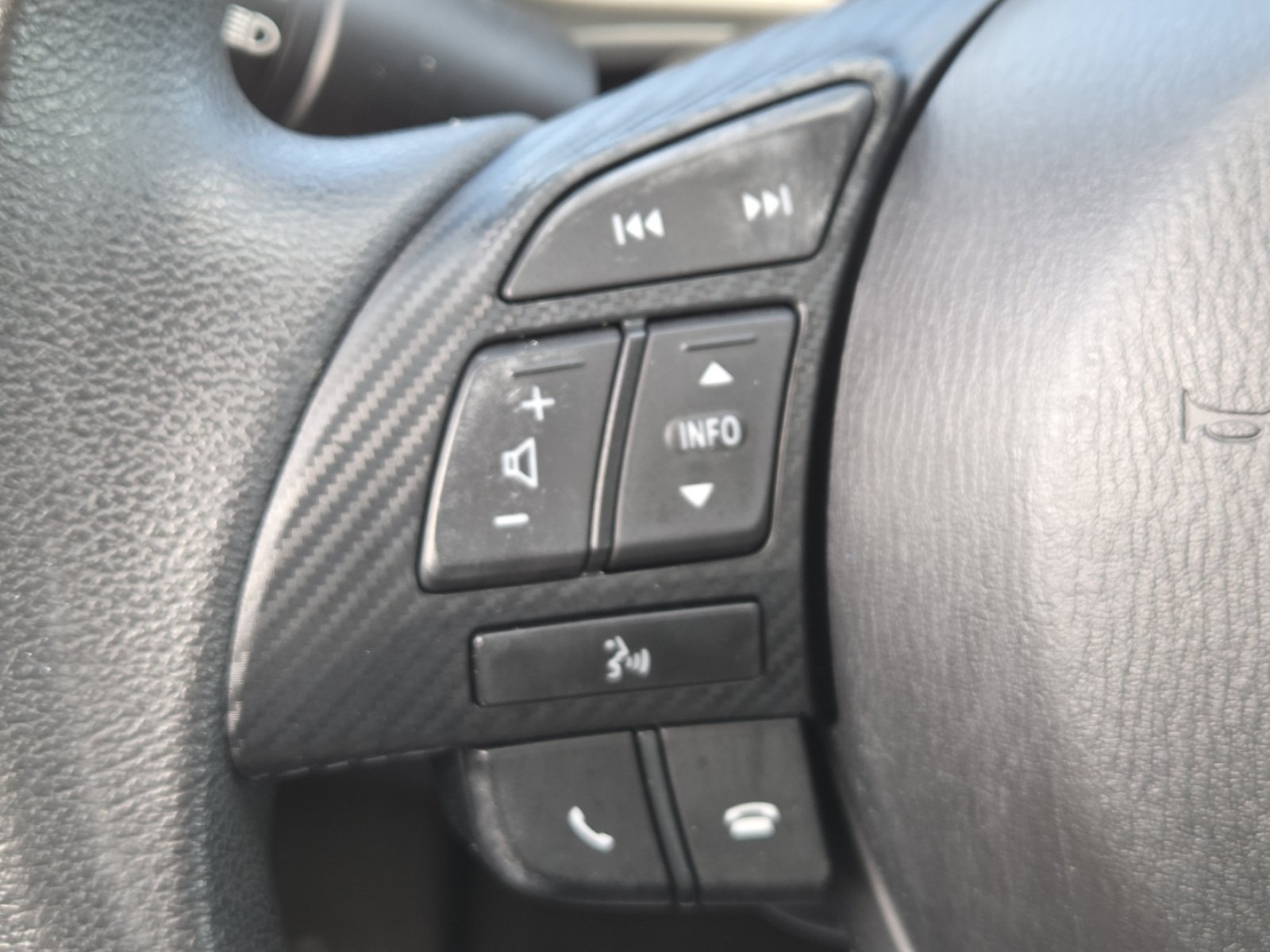 Used 2015 MAZDA MAZDA3 i Sport FWD image 29