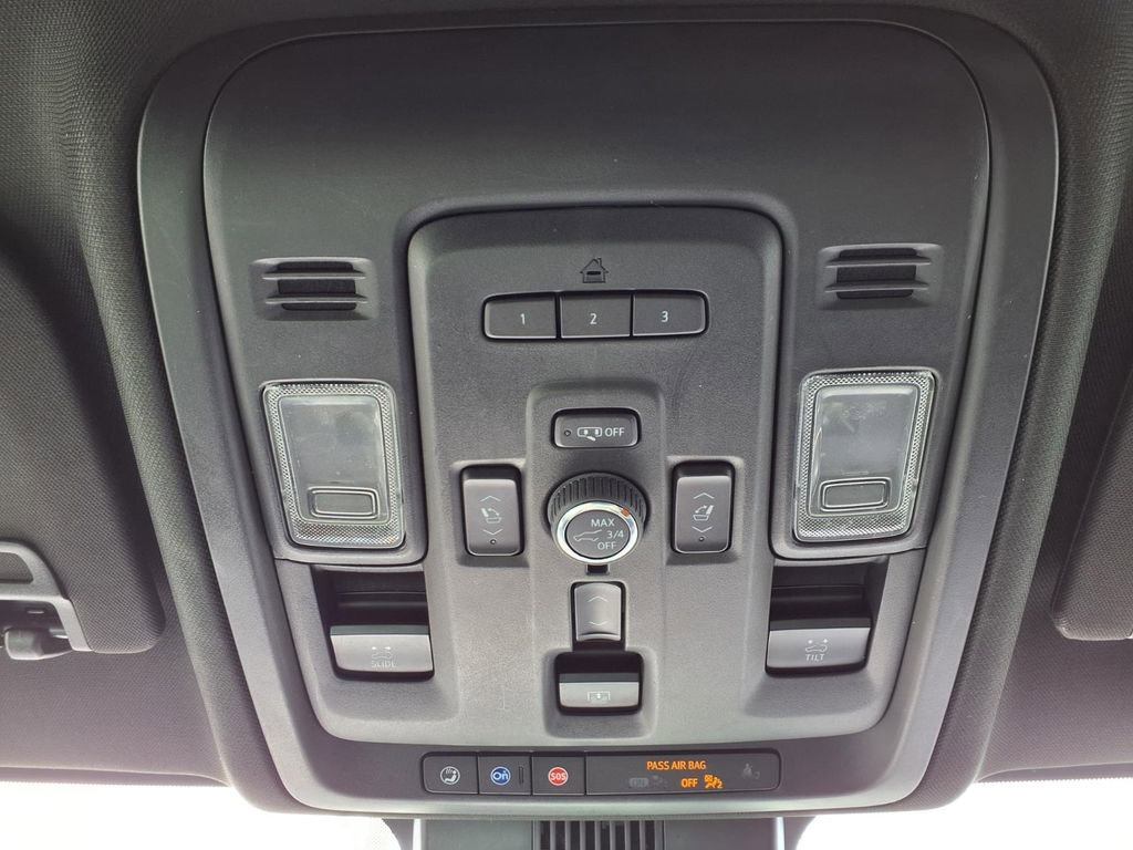 Used 2023 GMC Yukon XL Denali image 23