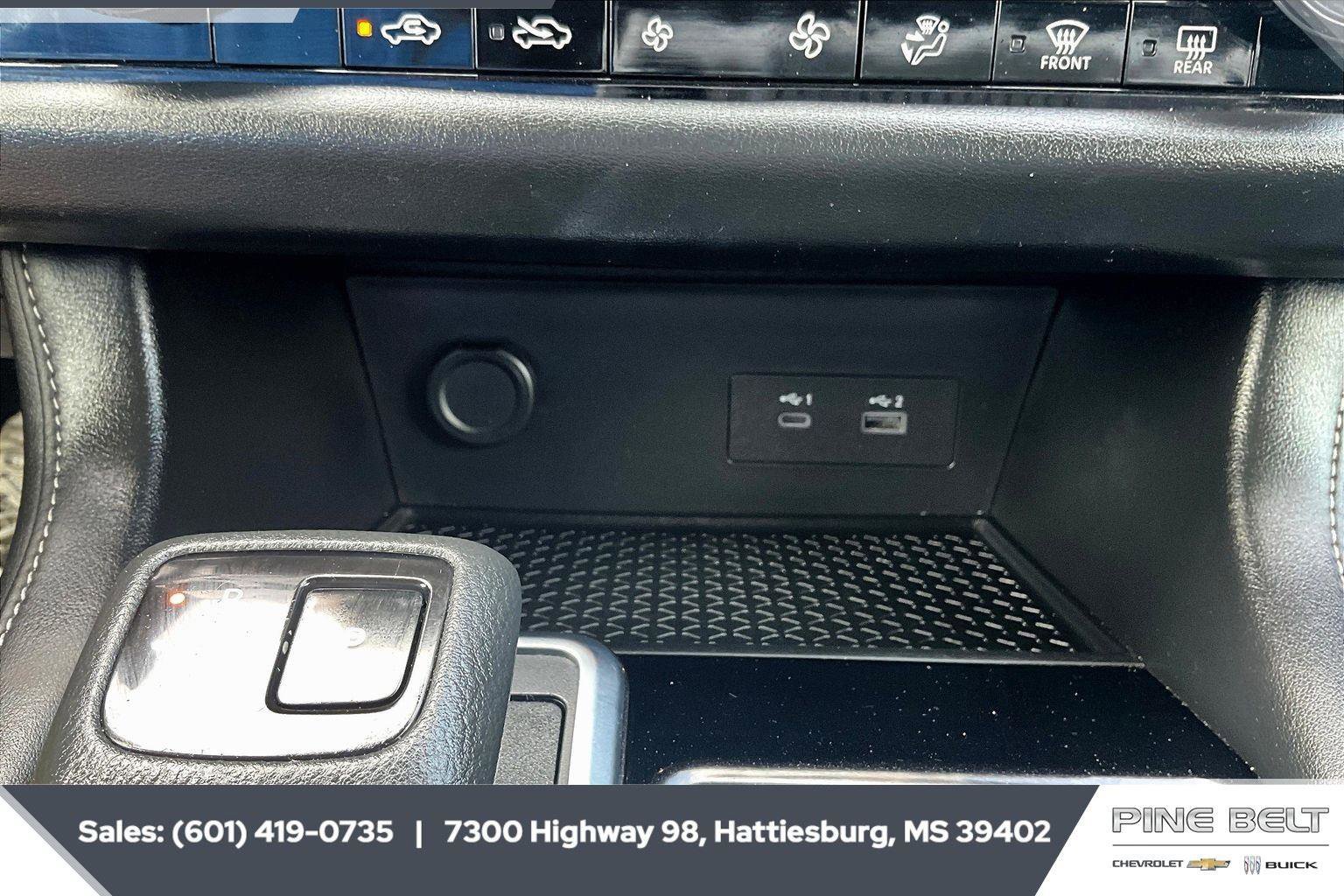 Used 2025 Nissan Pathfinder SV image 24