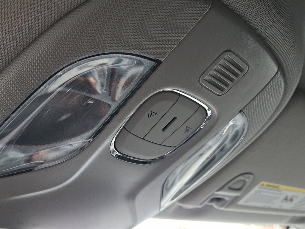 Certified 2022 Jeep Compass Latitude image 31