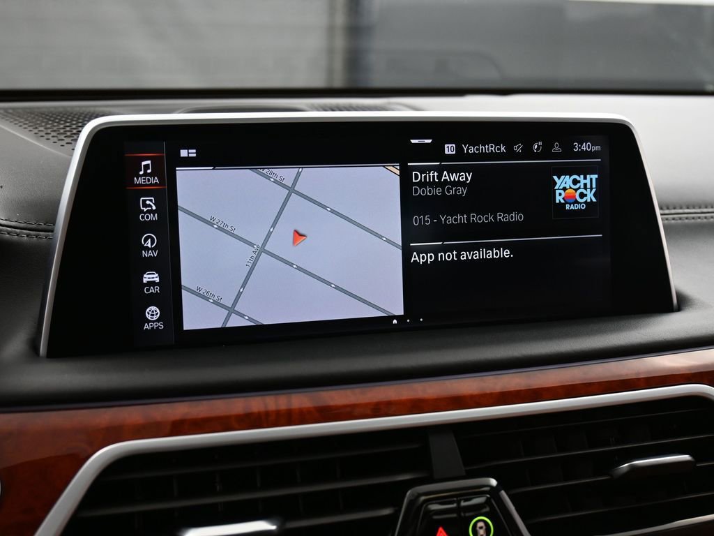 Used 2022 BMW ALPINA B7 xDrive w/ Luxury Rear Seating Package AWD/4WD image 22