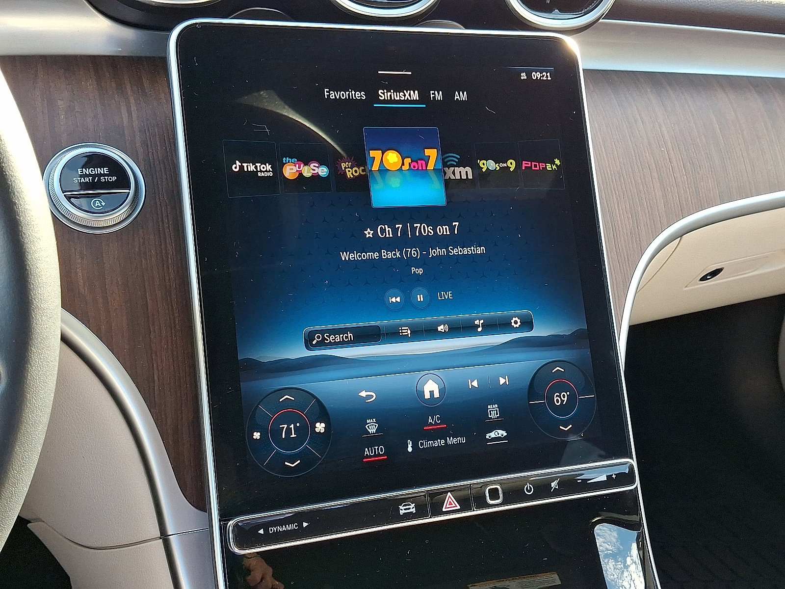 Used 2023 Mercedes-Benz C 300 4MATIC Sedan image 16