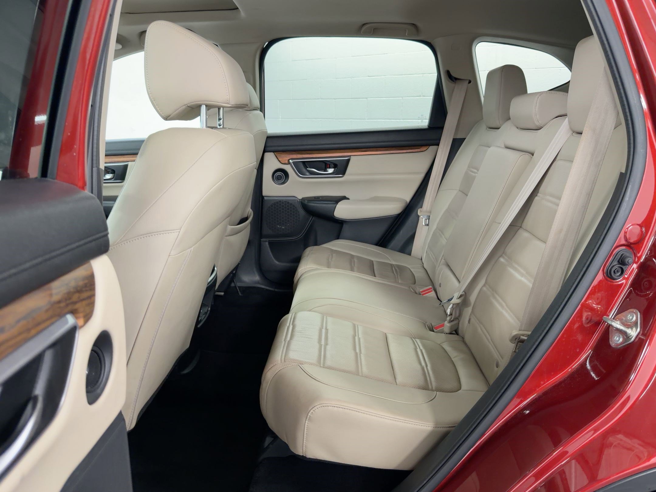 Used 2018 Honda CR-V Touring image 14