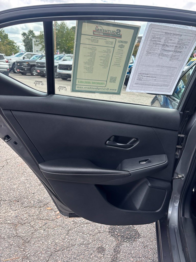 Used 2024 Nissan Sentra SV FWD image 28