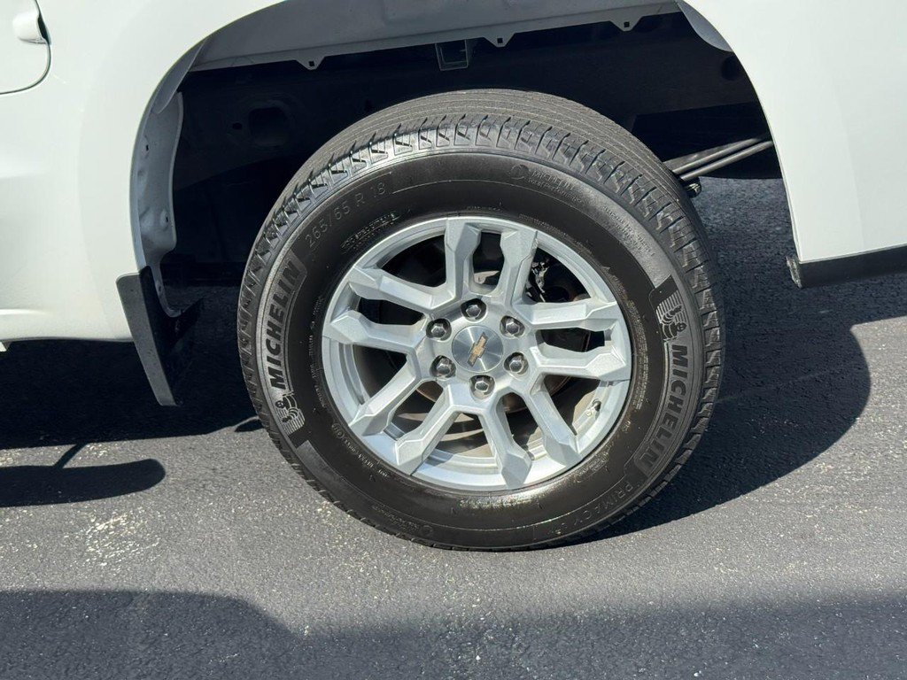 Used 2022 Chevrolet Silverado 1500 LT AWD/4WD image 10