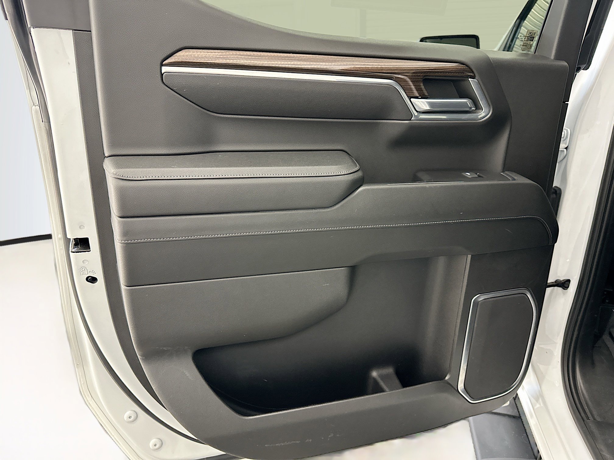 Used 2023 Chevrolet Silverado 1500 LT image 27