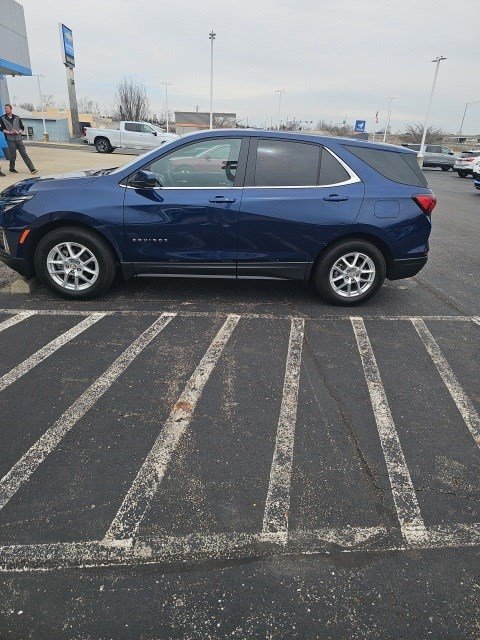 Used 2022 Chevrolet Equinox LT image 3