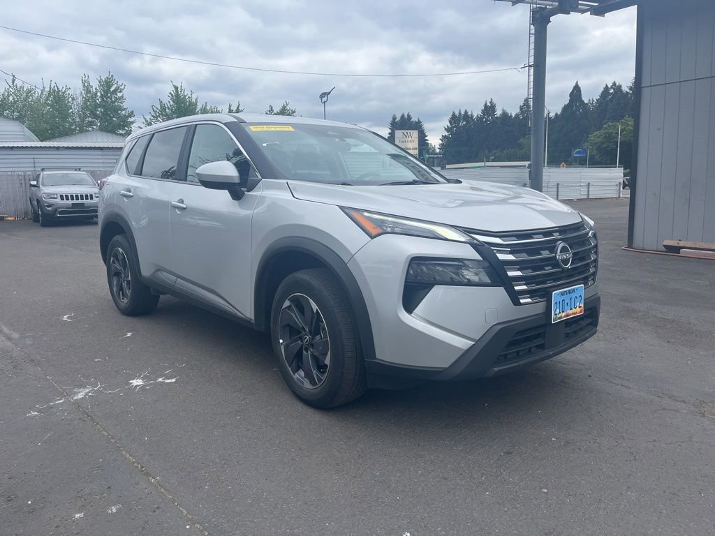 Used 2025 Nissan Rogue SV FWD image 1