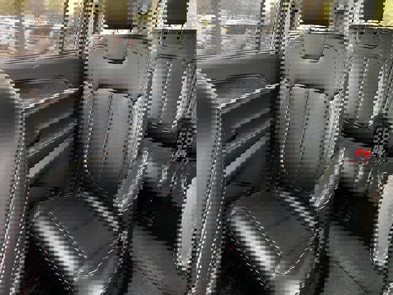 Used 2023 Jeep Grand Cherokee L Limited w/ Luxury Tech Group II image 21